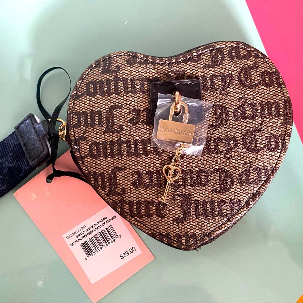 Juicy Couture NWT wristlet mini heart bag